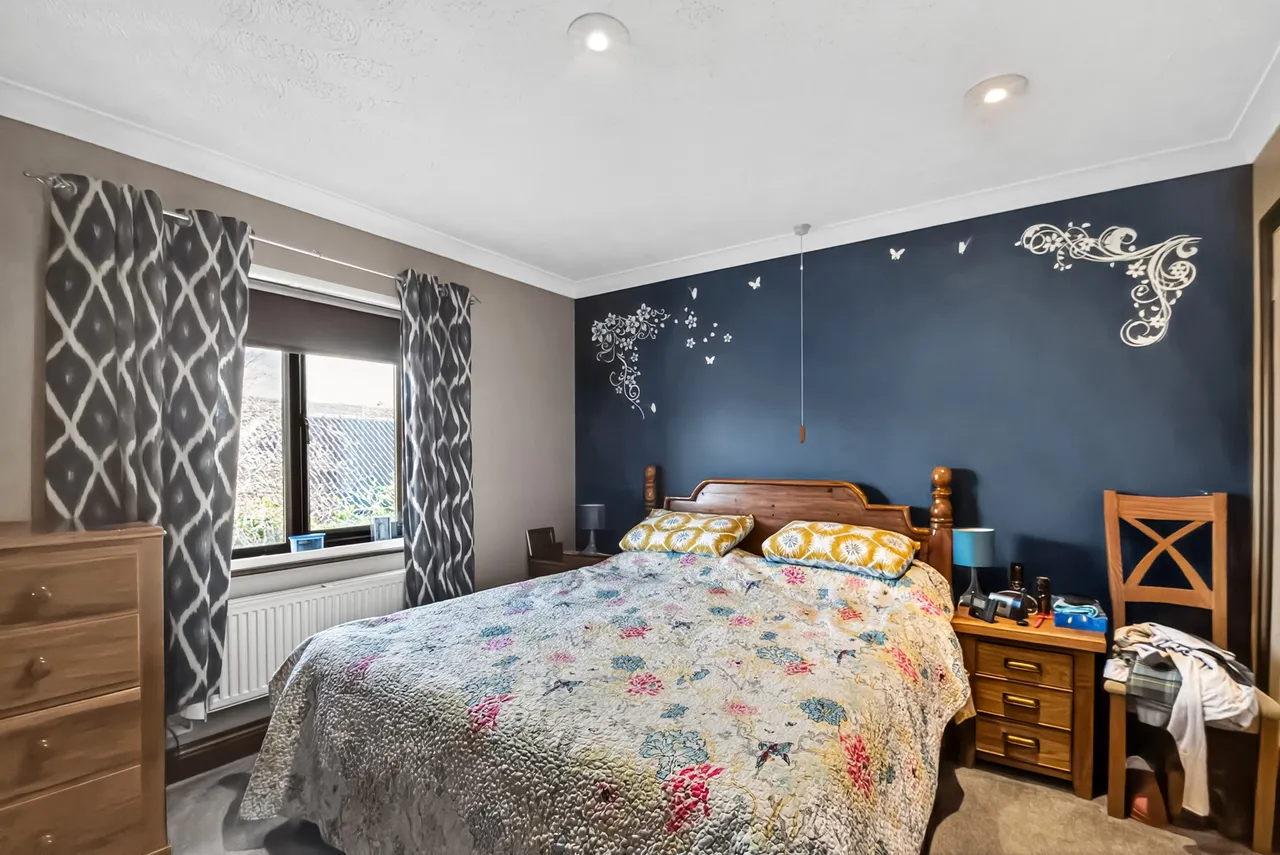 Eagle Gardens, Yeovil, BA22, photo 13