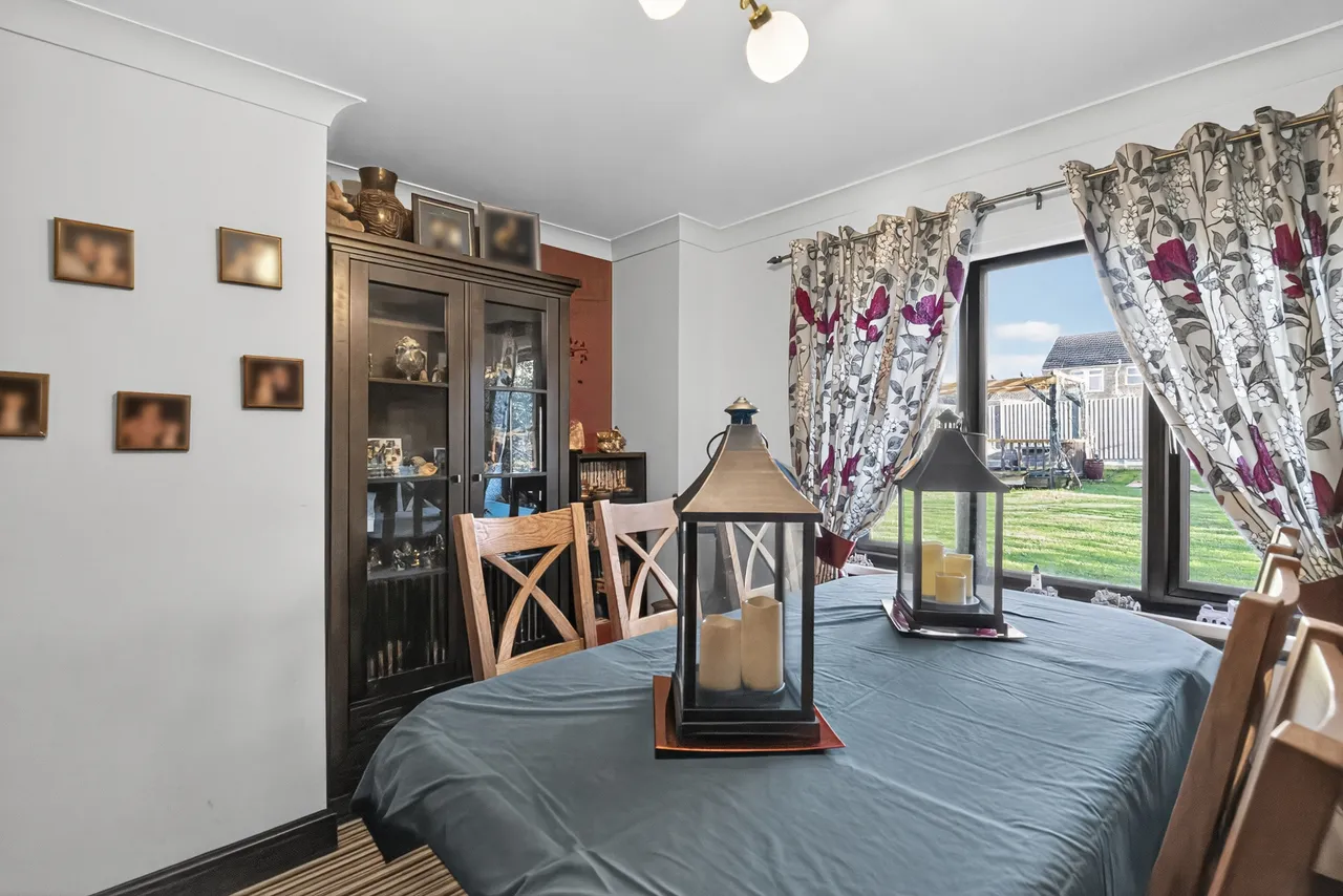 Eagle Gardens, Yeovil, BA22, photo 4