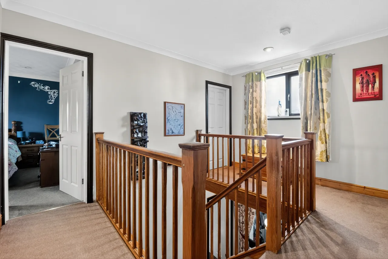 Eagle Gardens, Yeovil, BA22, photo 11