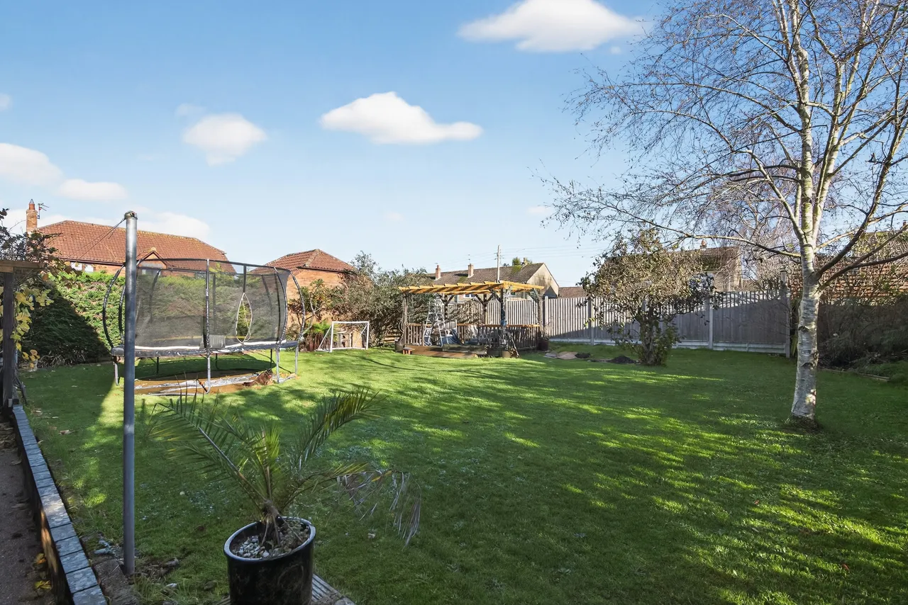 Eagle Gardens, Yeovil, BA22, photo 19