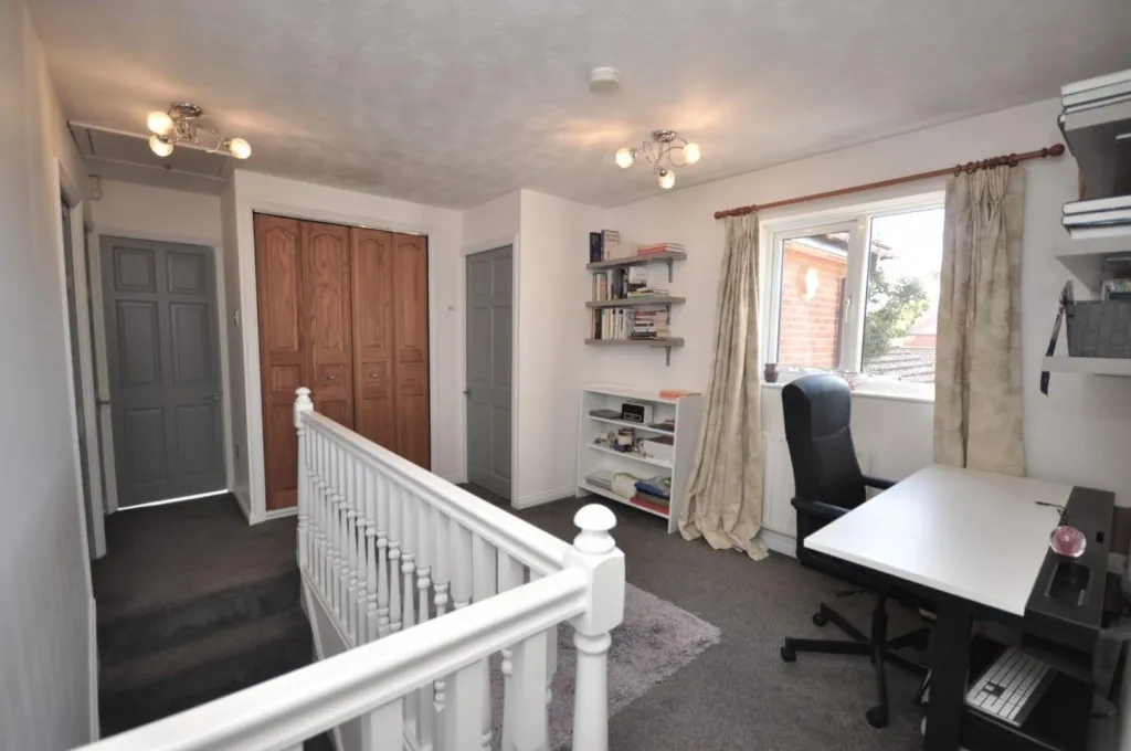 Laneside Hollow, Northampton, photo 11