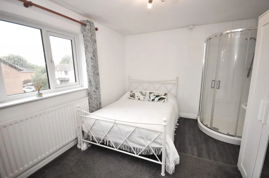 Laneside Hollow, Northampton, photo 13