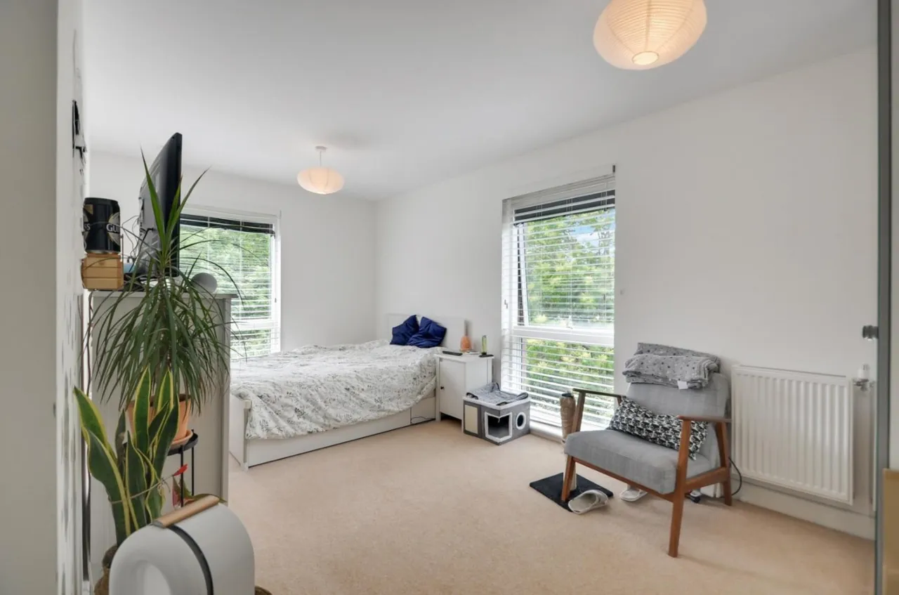 2 bed flat for sale, Adenmore Road, London, SE6