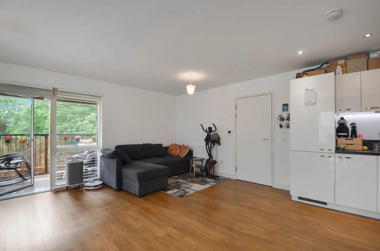 Adenmore Road, London, SE6, photo 5