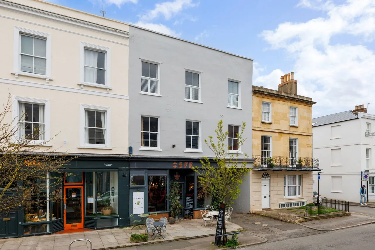 3 bed flat for sale, Great Norwood Street, Cheltenham, GL50