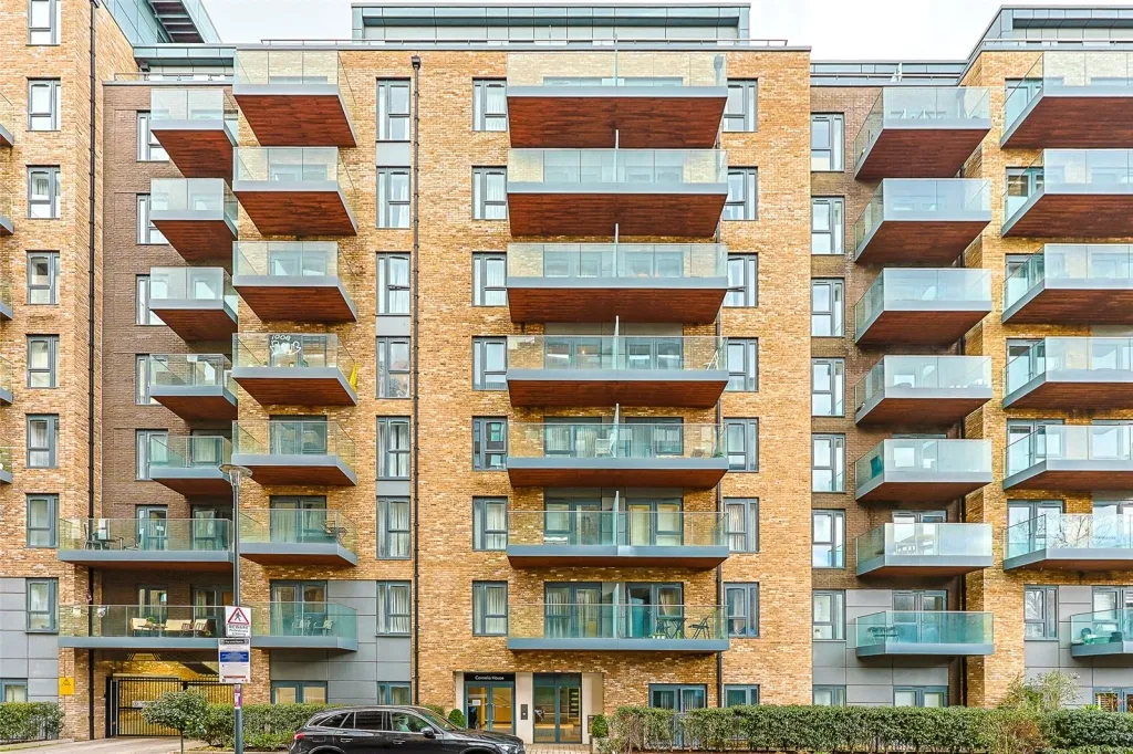 2 bed flat for sale, Caversham Road, Beaufort Park, NW9