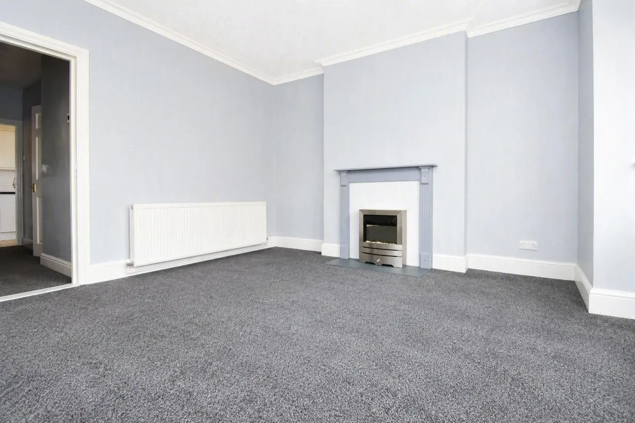 Ash Road, Aldershot, Hampshire, GU12 4EZ, photo 2
