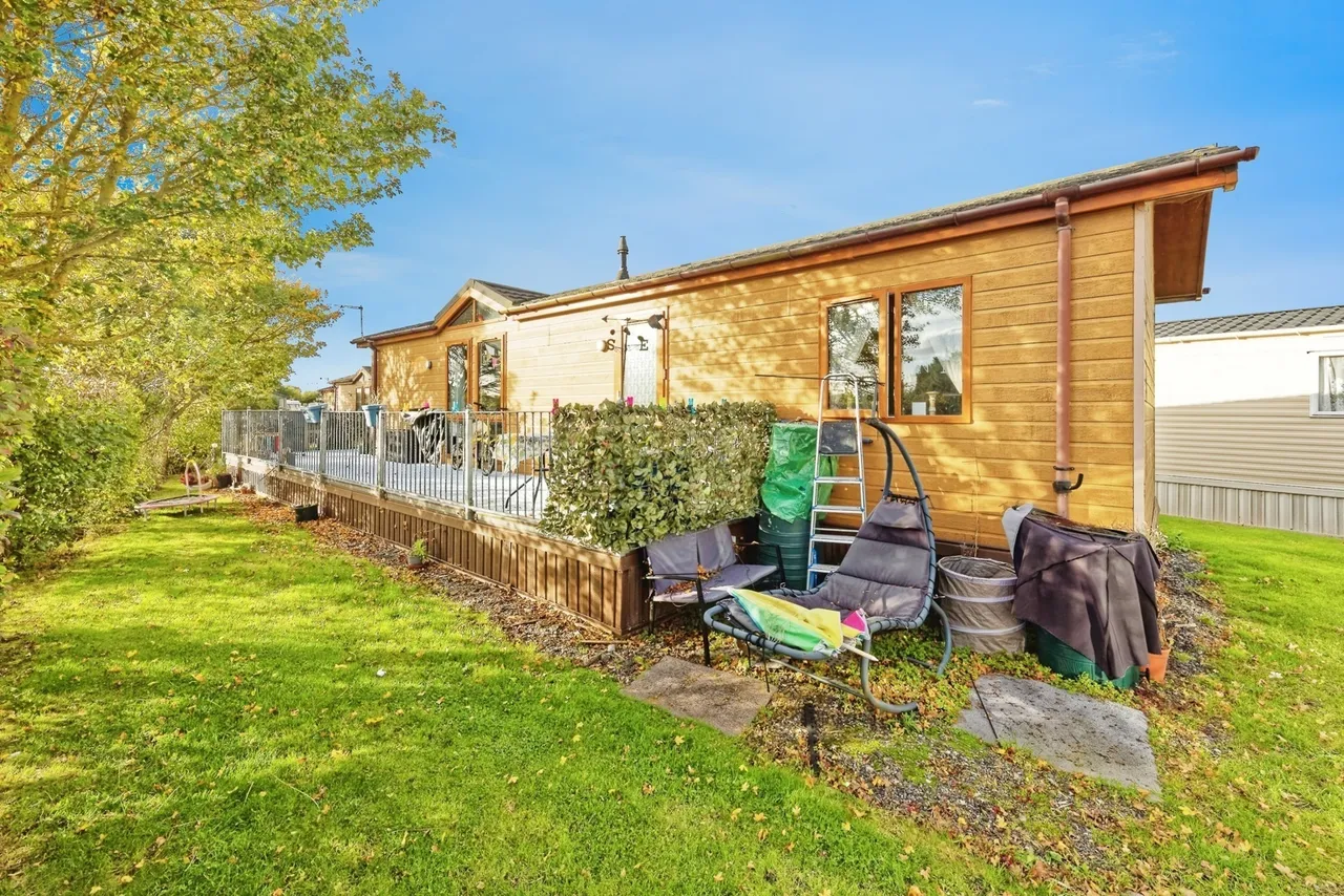 2 bed house for sale — Woodnesborough Road, Sandwich, Kent, CT13