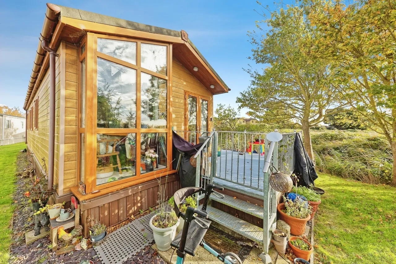 Woodnesborough Road, Sandwich, Kent, CT13, photo 2