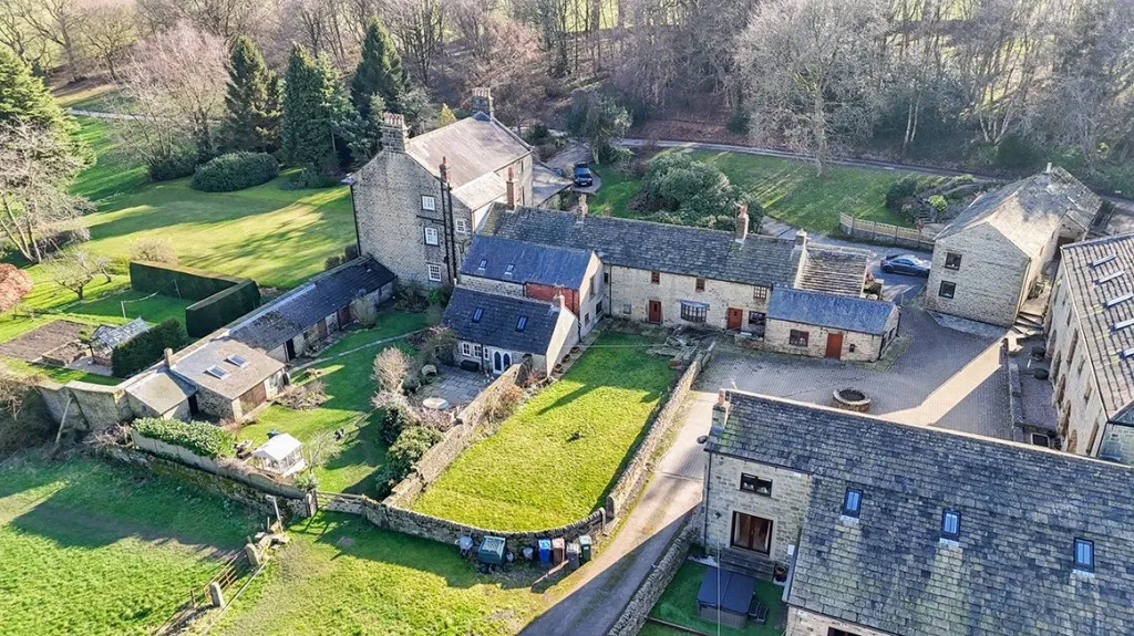 4 bed house for sale, Huthwaite Lane, Thurgoland