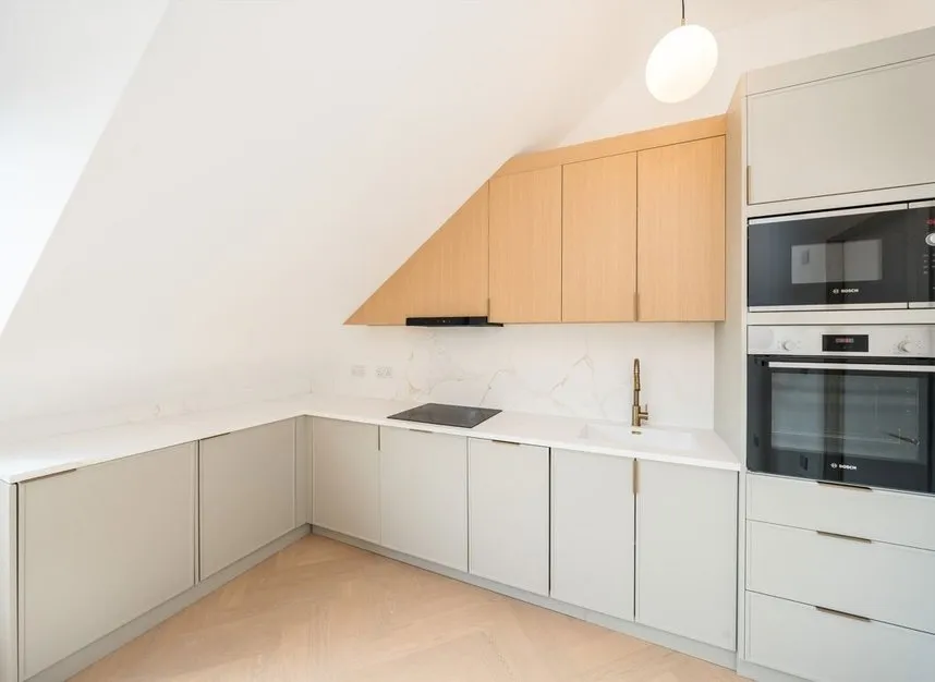 Pitt Crescent, Durnsford Court, SW19, photo 2