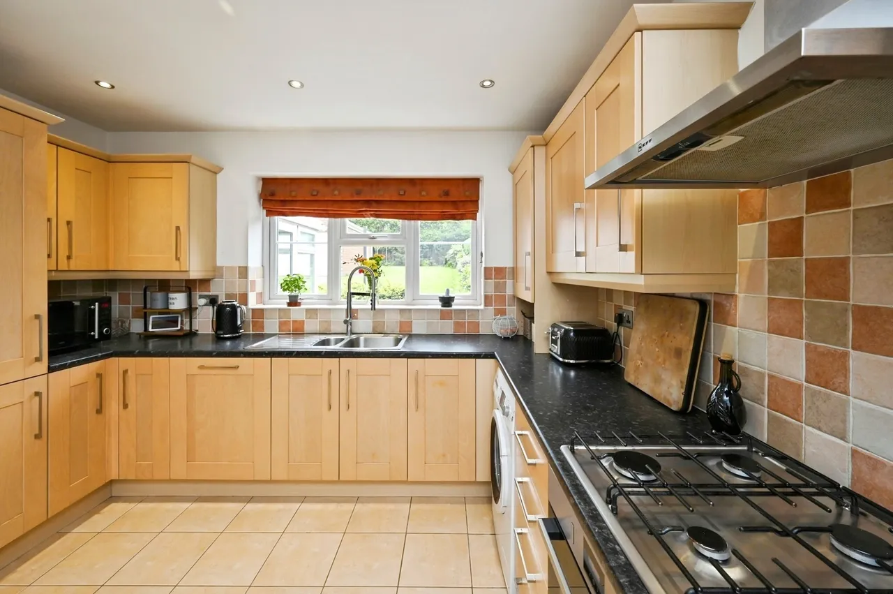 Mansfield Road, Selston, Nottingham, Nottinghamshire, NG16, photo 5
