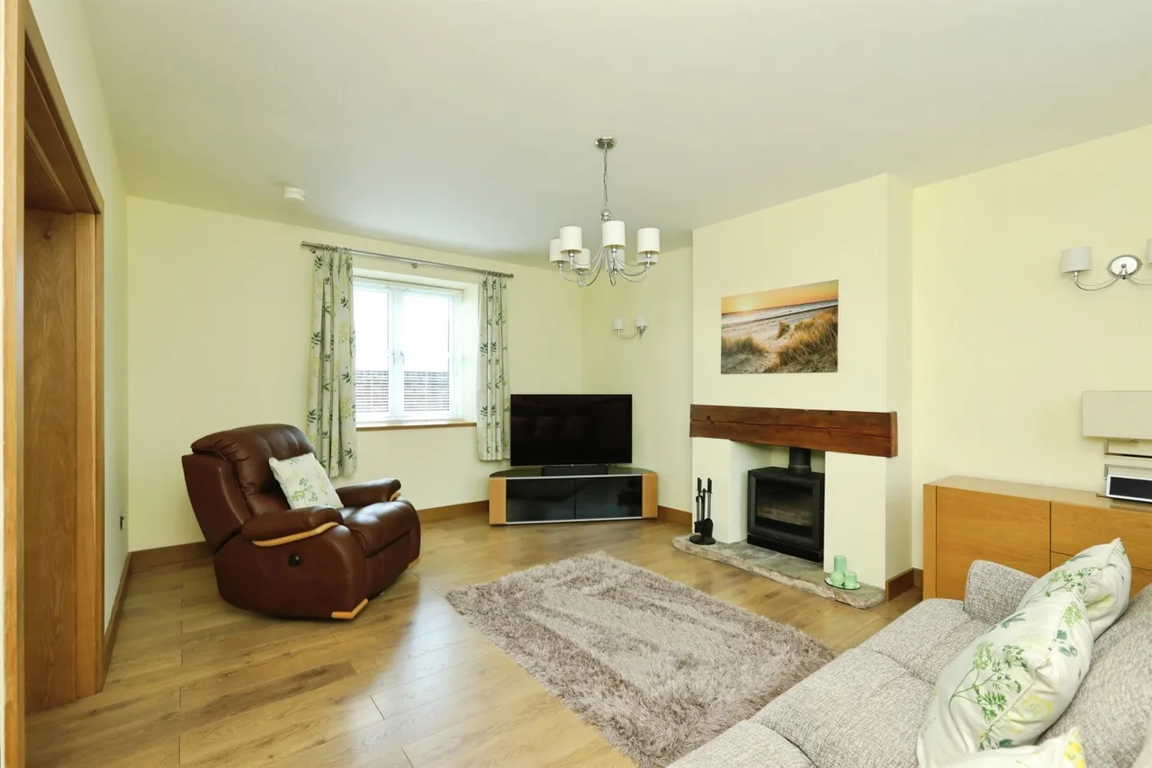 Cedric Road, Edenthorpe, DN3, photo 3
