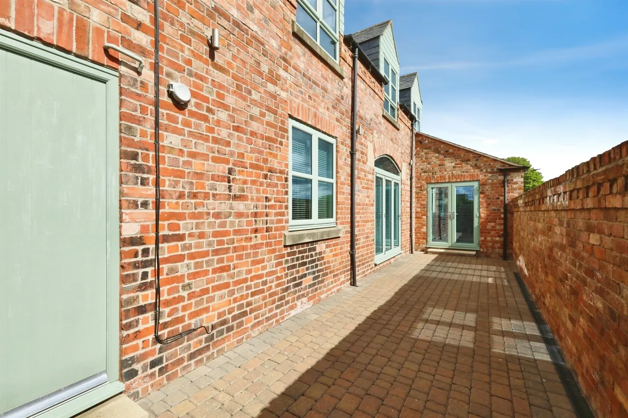 Cedric Road, Edenthorpe, DN3, photo 20