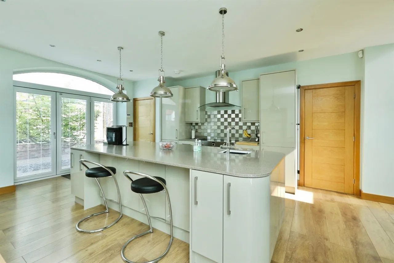 Cedric Road, Edenthorpe, DN3, photo 7