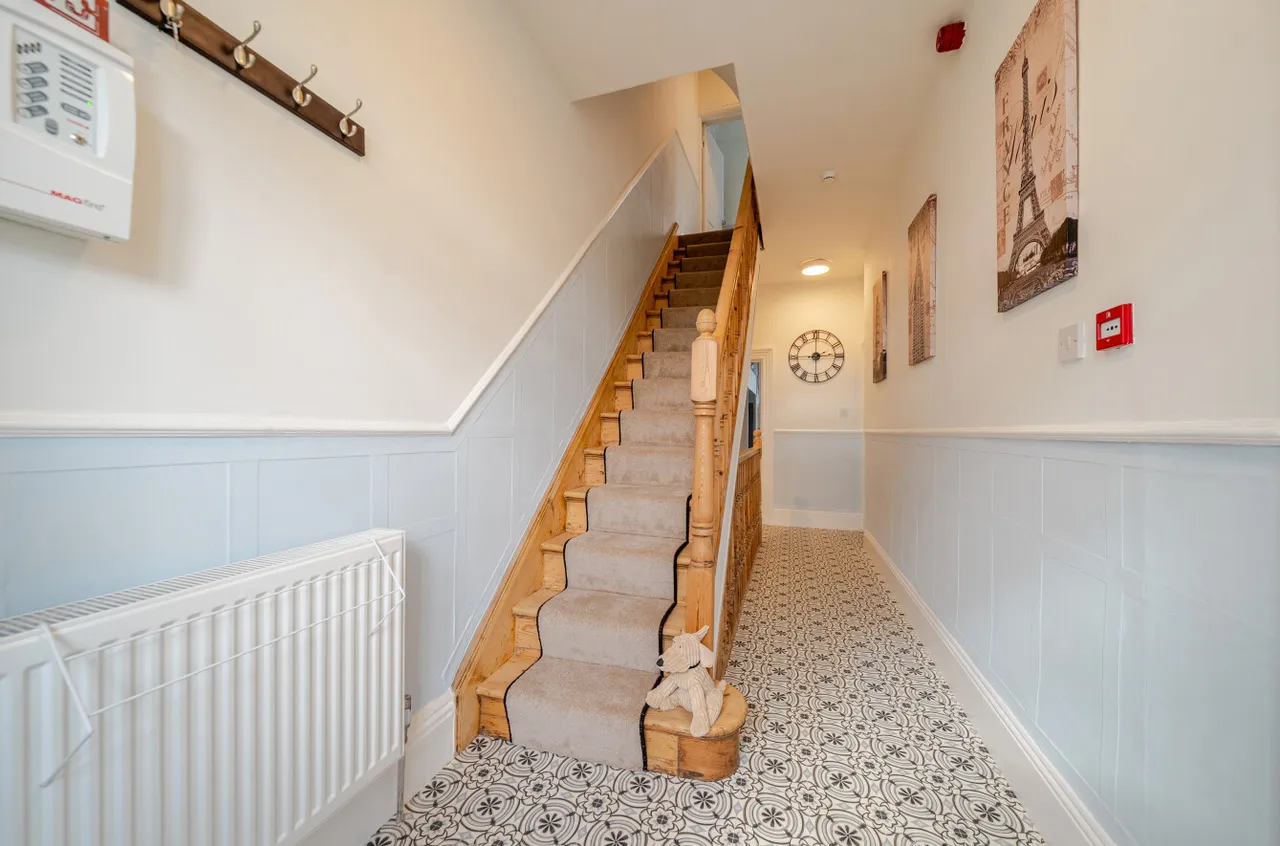 Cemetery Road, Pudsey, LS28, photo 4