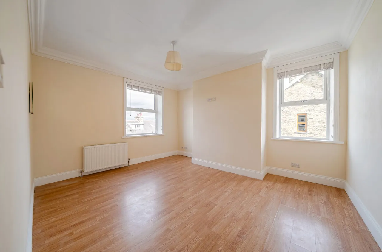 Cemetery Road, Pudsey, LS28, photo 7