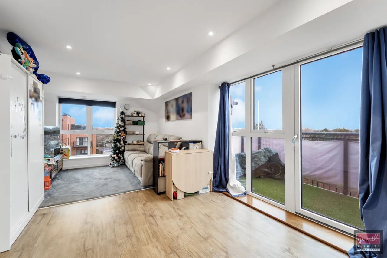 Bennett Court, Ashford, TW15, photo 5