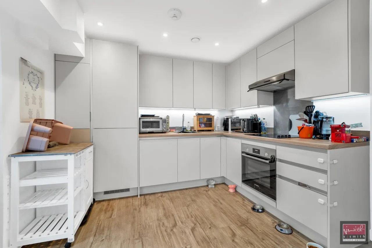 Bennett Court, Ashford, TW15, photo 11