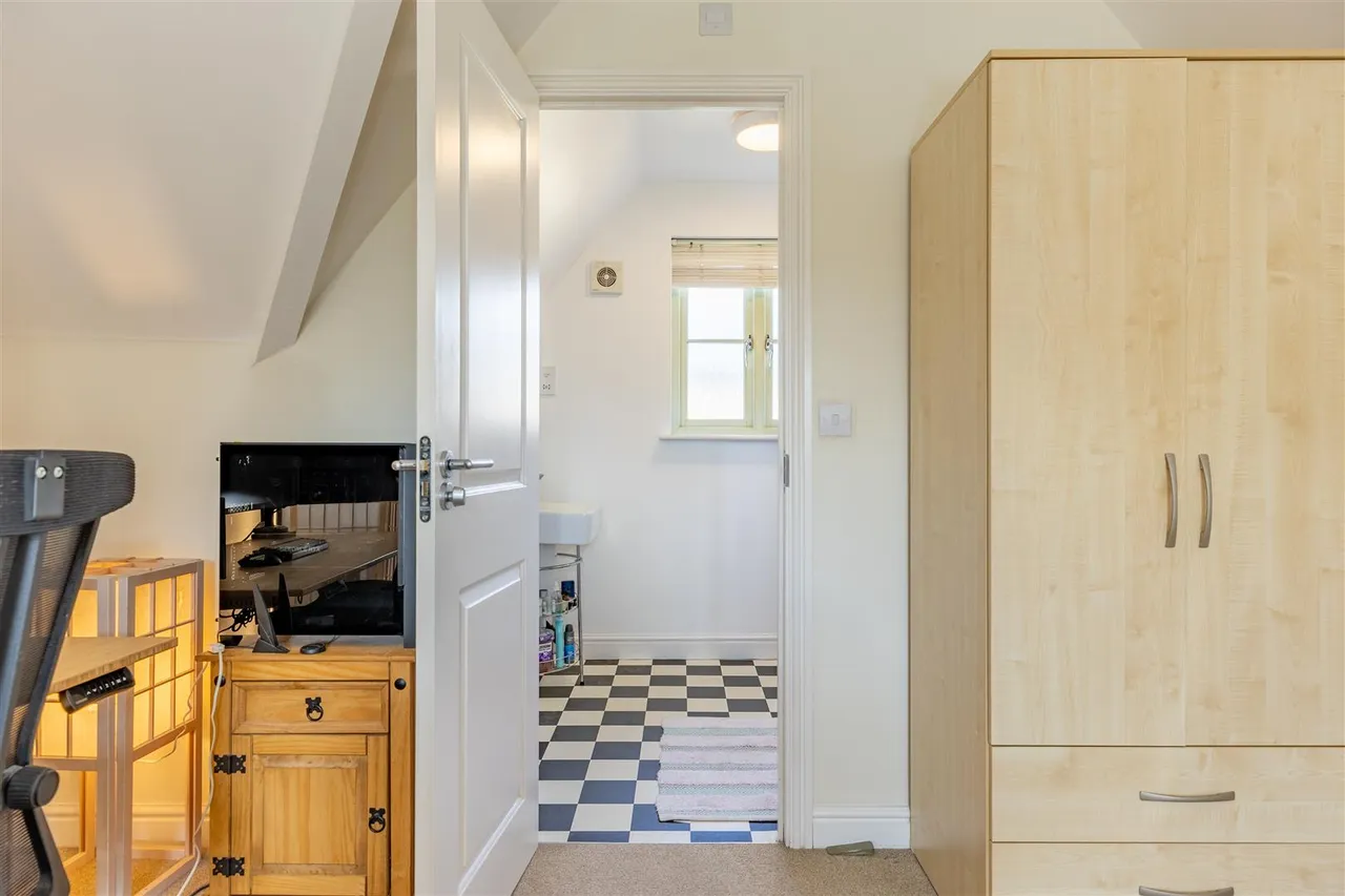 Trotman Walk, Cirencester, GL7, photo 20
