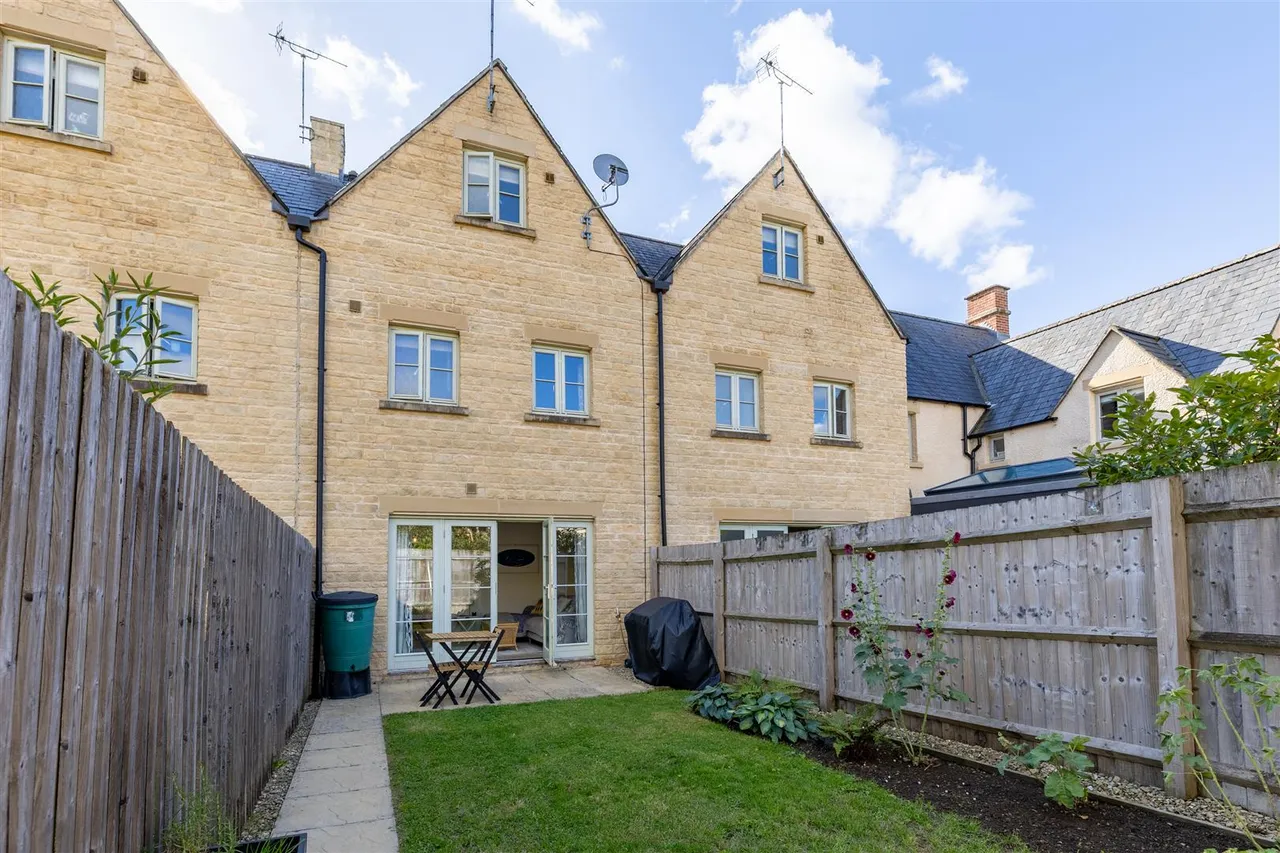 Trotman Walk, Cirencester, GL7, photo 23