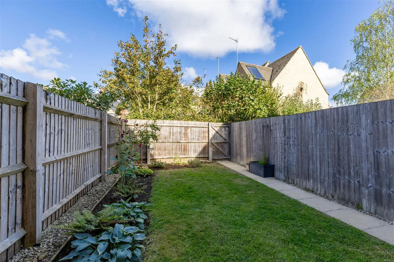 Trotman Walk, Cirencester, GL7, photo 21