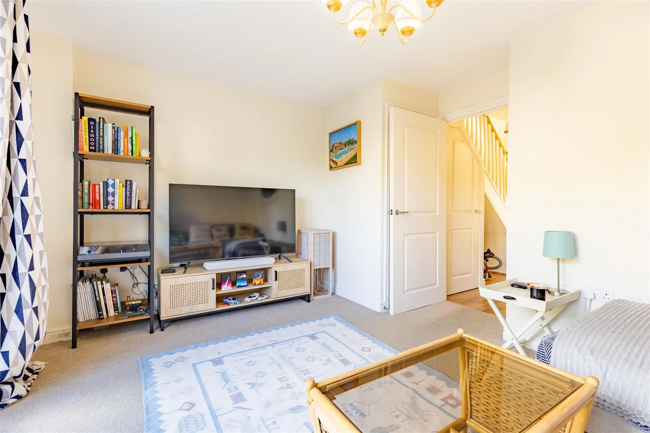 Trotman Walk, Cirencester, GL7, photo 6