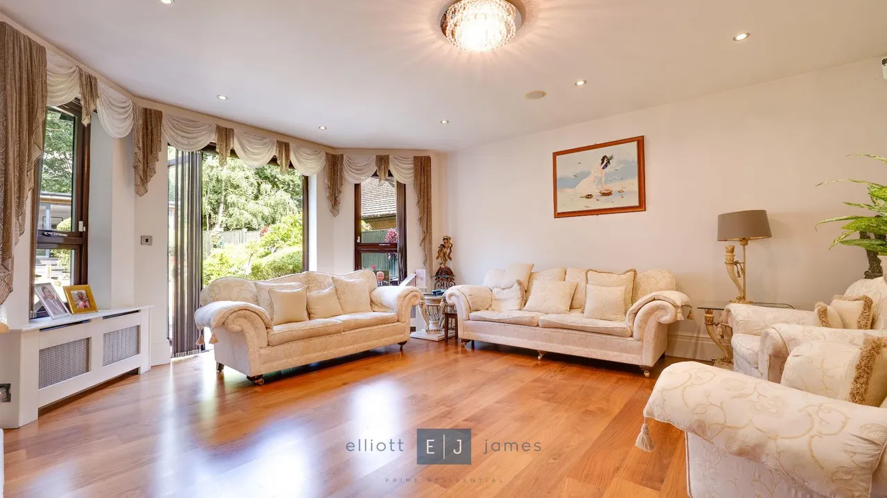 Traps Hill, Loughton, photo 10