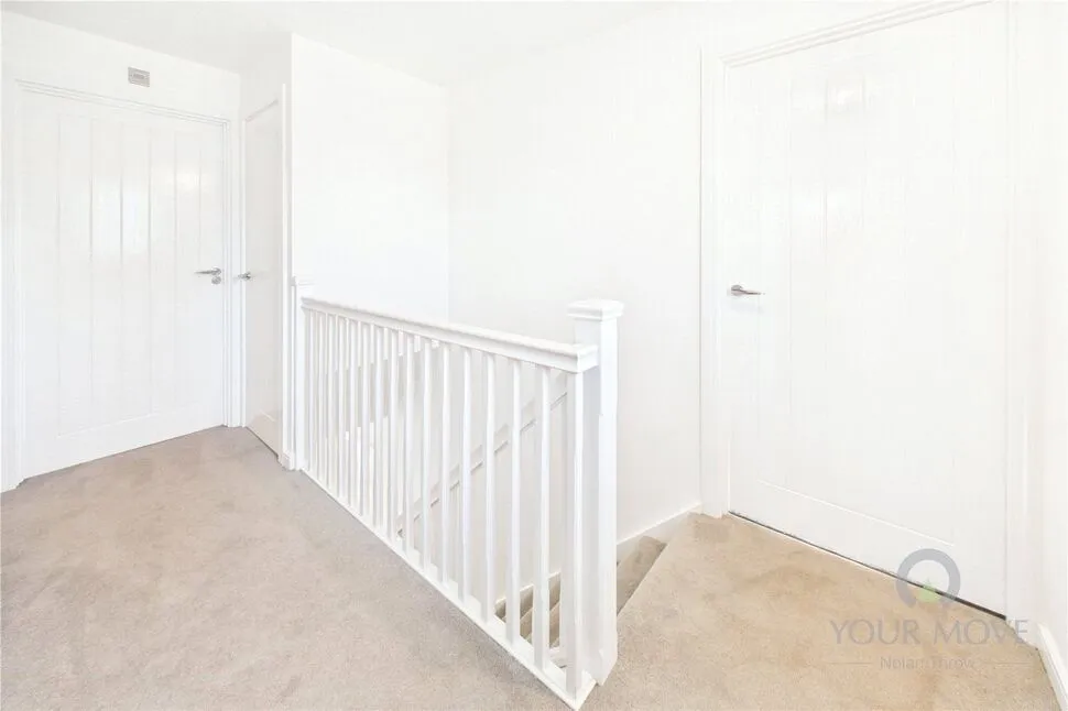 Periwinkle Gardens, Desborough, NN14, photo 12