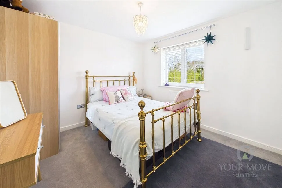 Periwinkle Gardens, Desborough, NN14, photo 17