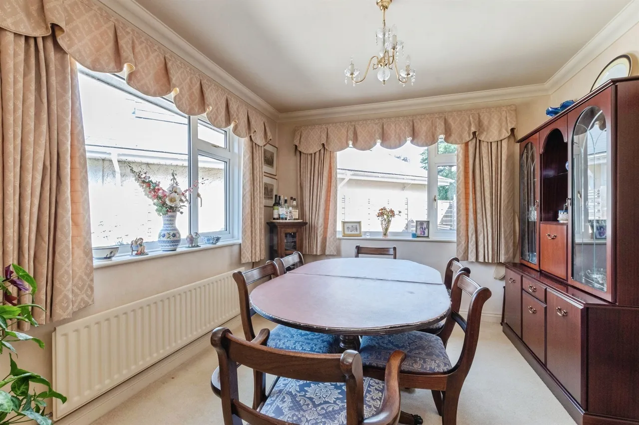Cresta Gardens, West Parley, Ferndown, photo 8