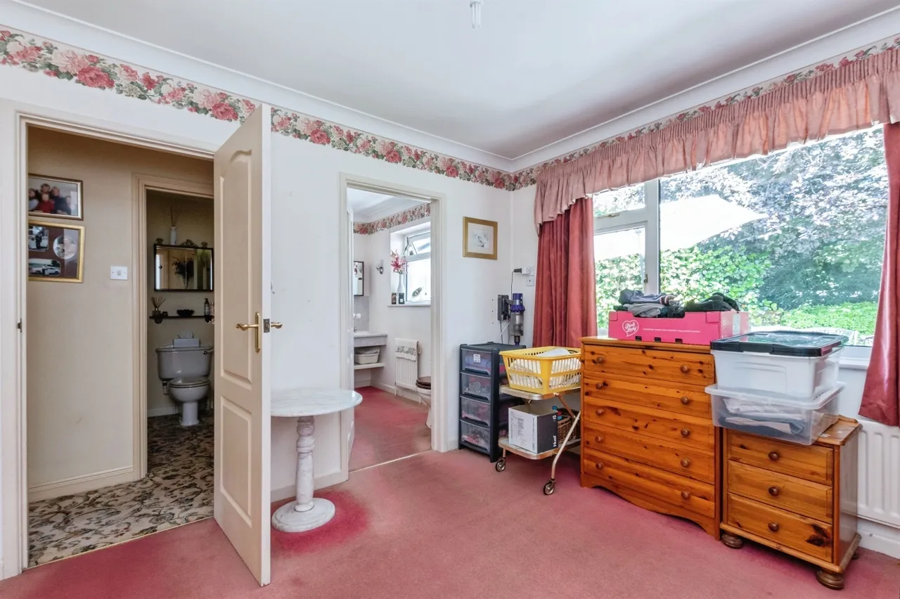 Cresta Gardens, West Parley, Ferndown, photo 12