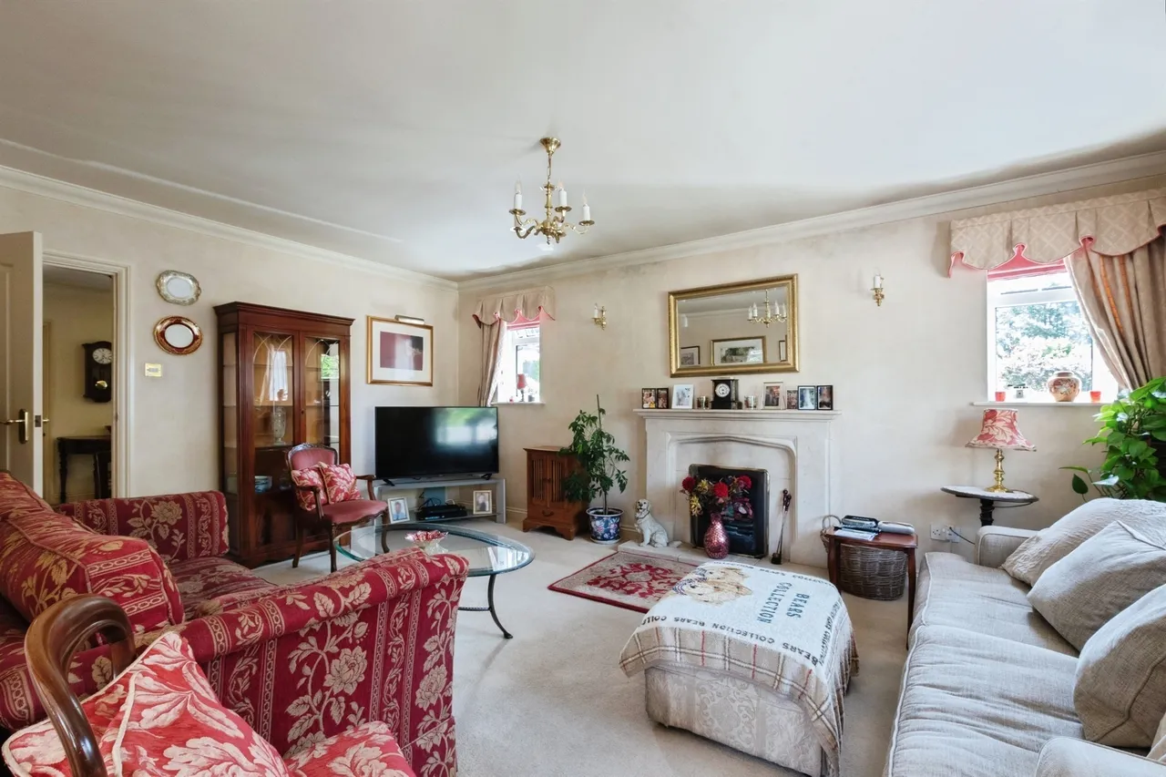 Cresta Gardens, West Parley, Ferndown, photo 9