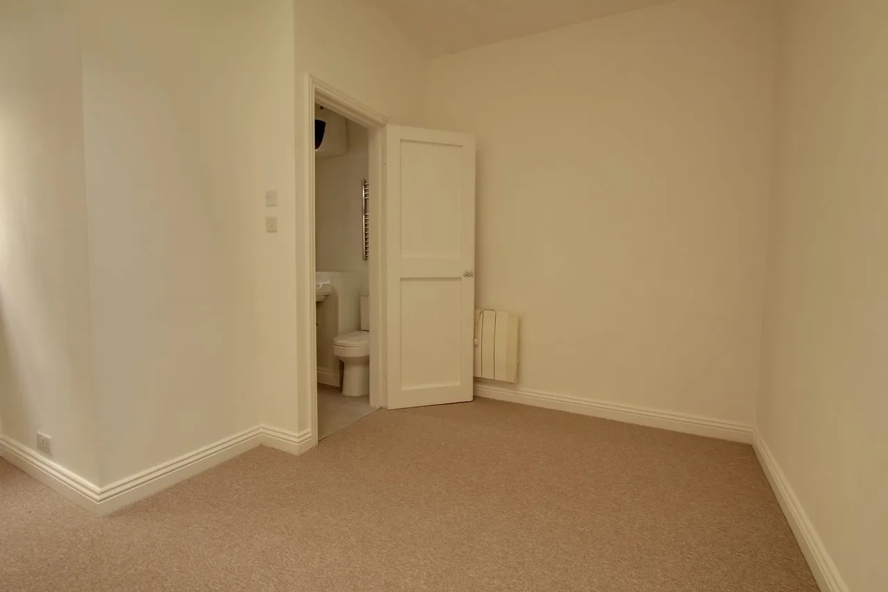 High Street, Shepton Mallet, BA4, photo 6