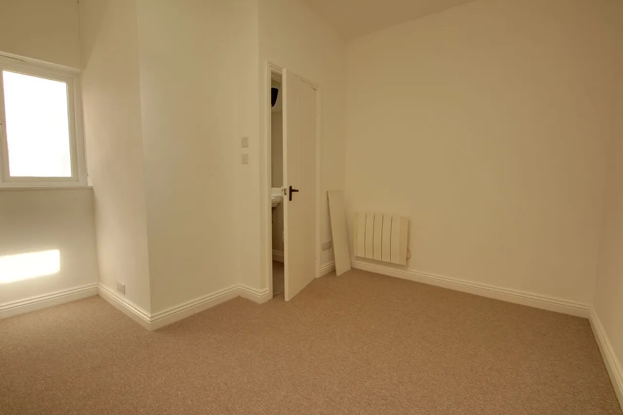 High Street, Shepton Mallet, BA4, photo 8