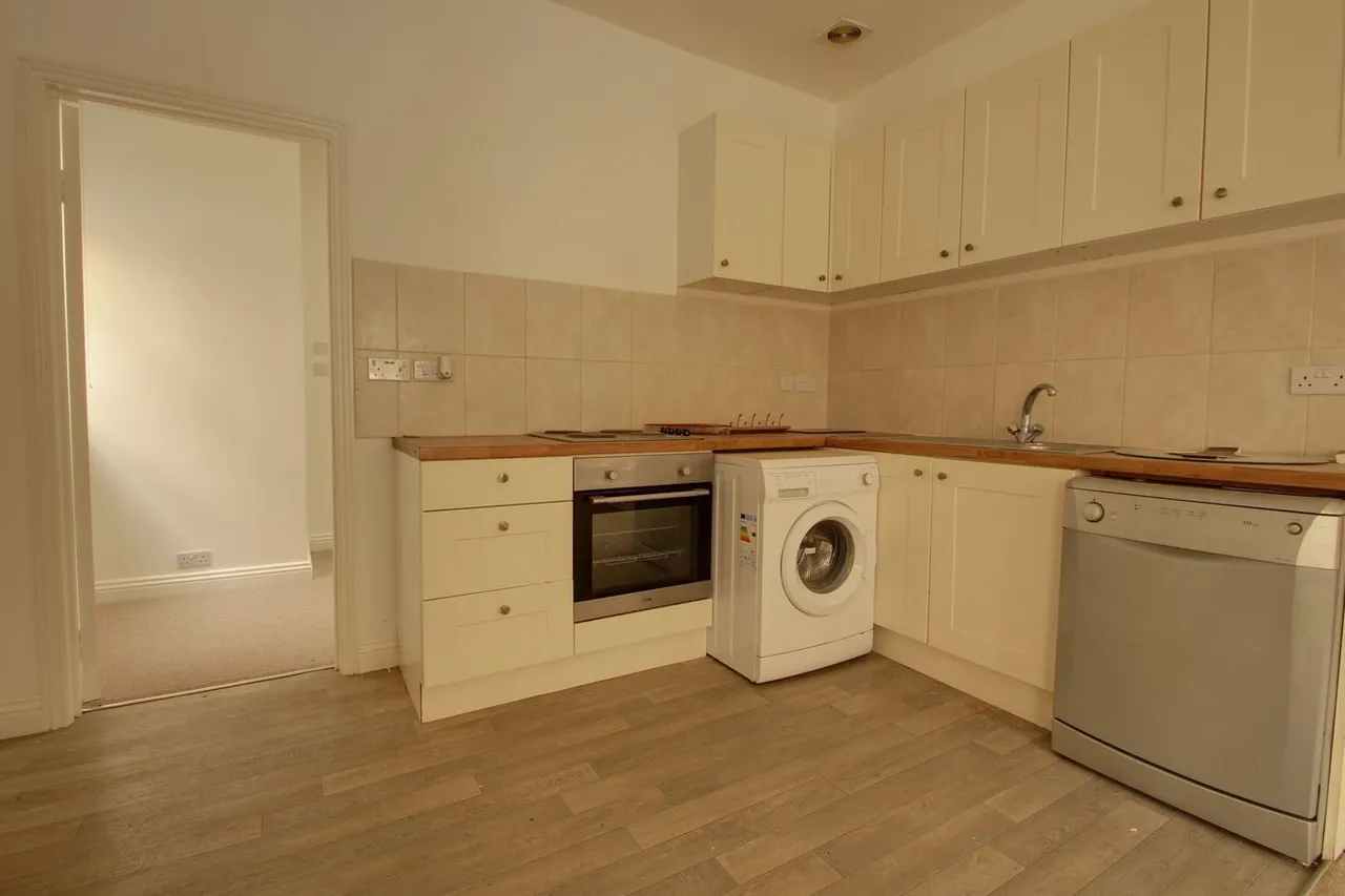 High Street, Shepton Mallet, BA4, photo 4