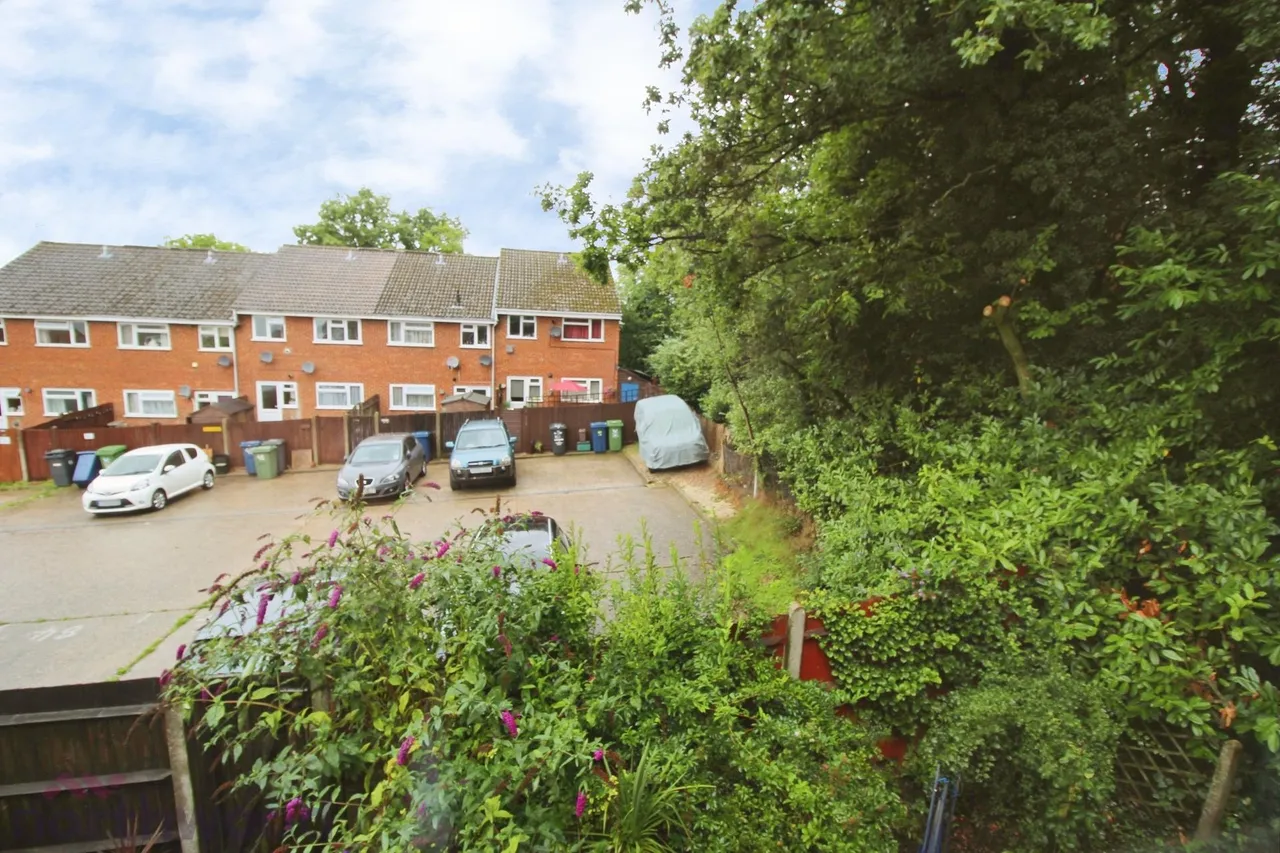 Clearbrook Close, High Wycombe, HP13, photo 7