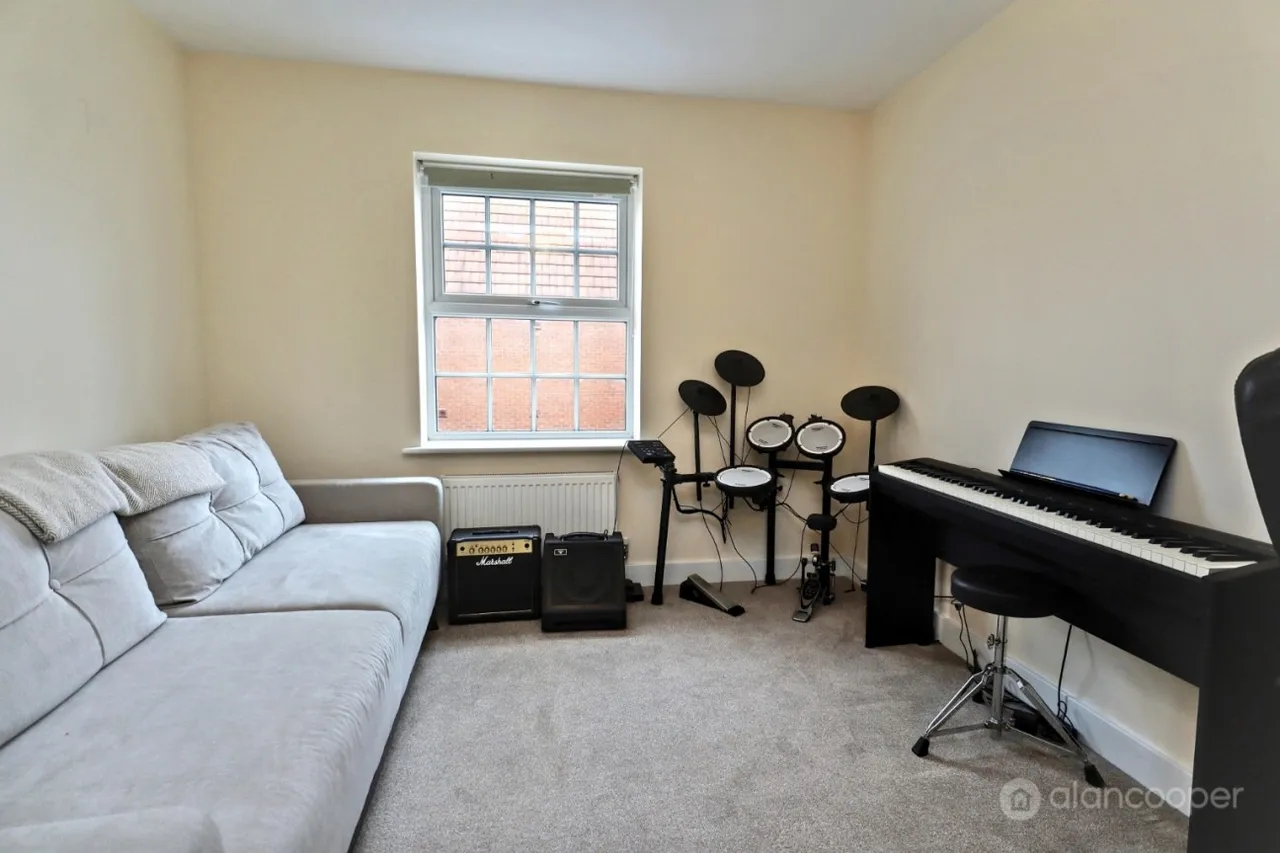 Russett Avenue, Manor Fields, CV11, photo 14