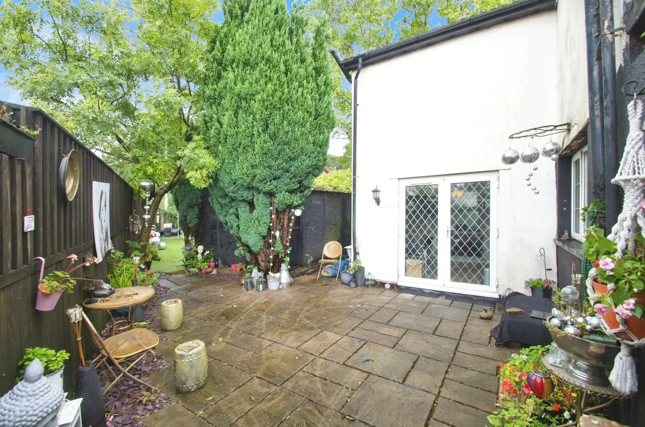 Queen Street, Cardiff, CF15, photo 14