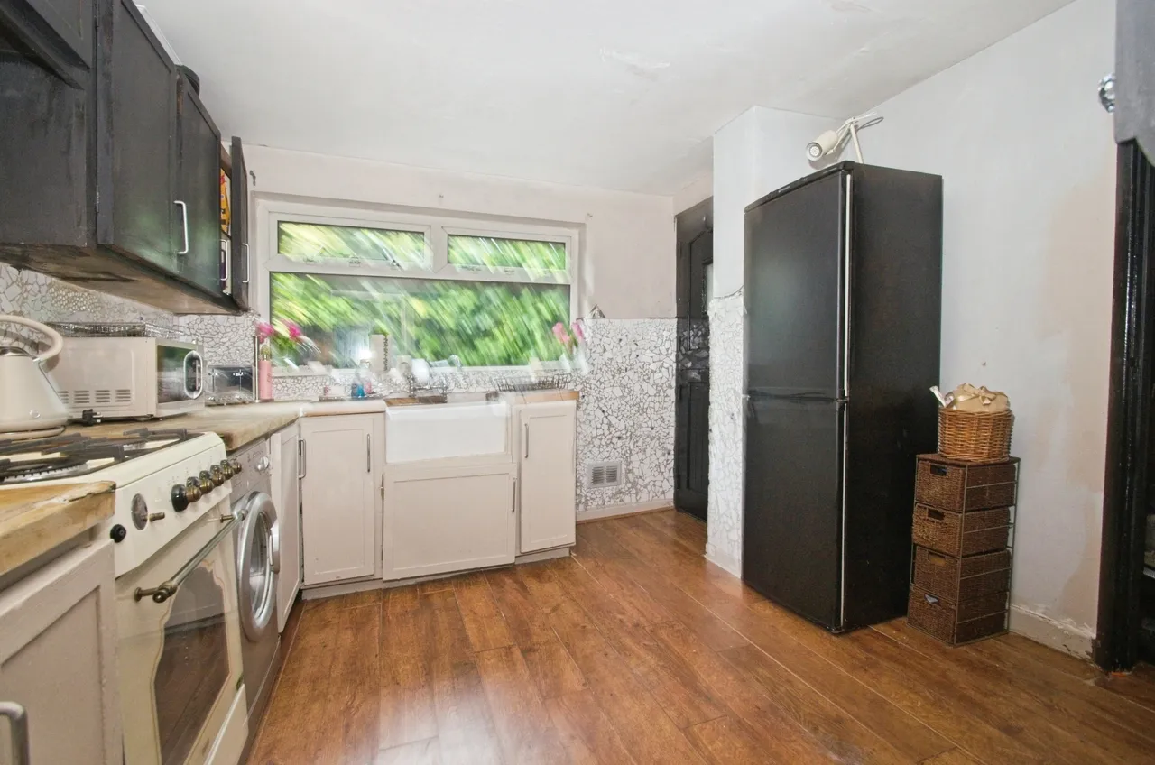 Queen Street, Cardiff, CF15, photo 7