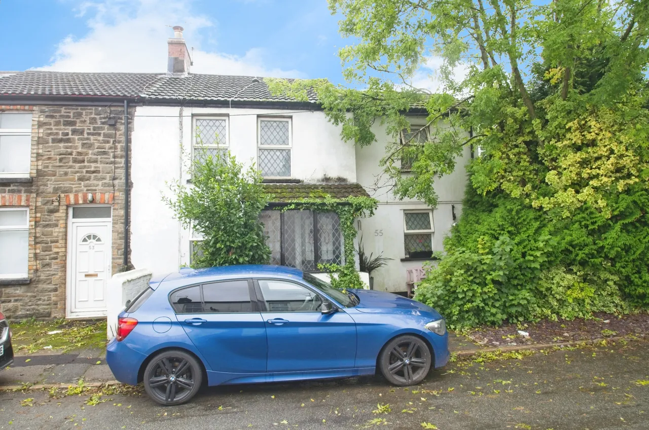 2 bed house for sale, Queen Street, Cardiff, CF15