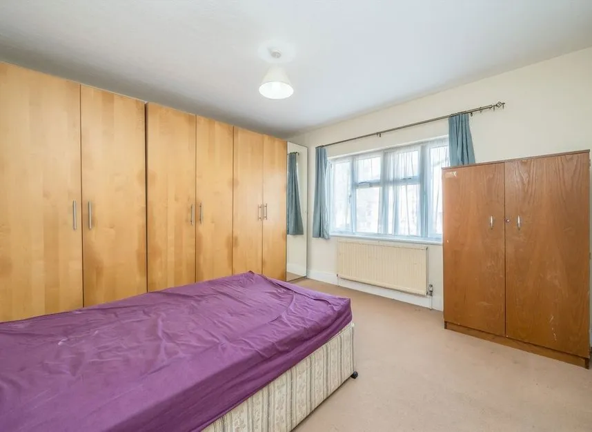 Staines Road, Hounslow, TW3, photo 7