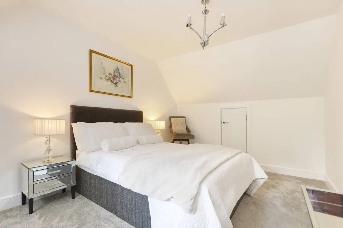 Sycamore Road, Cranleigh, GU6, photo 21