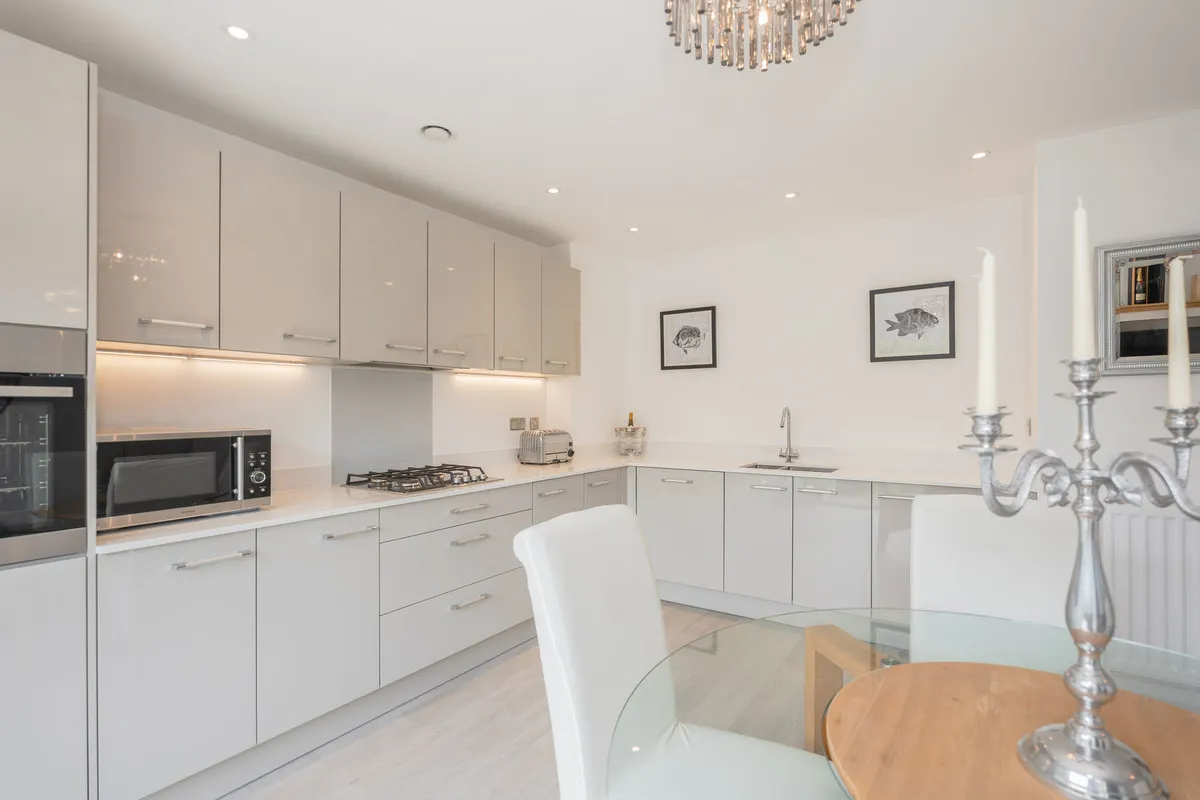 Sycamore Road, Cranleigh, GU6, photo 7