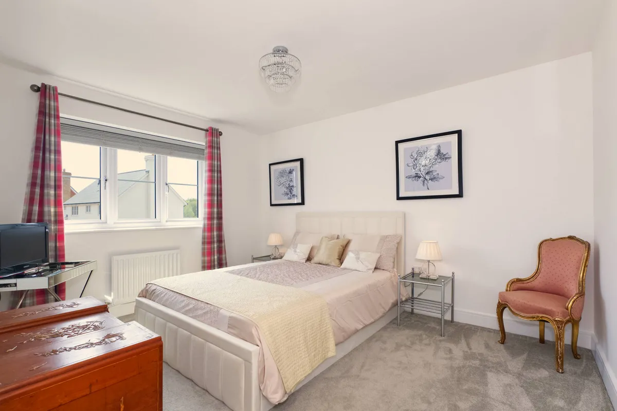 Sycamore Road, Cranleigh, GU6, photo 24
