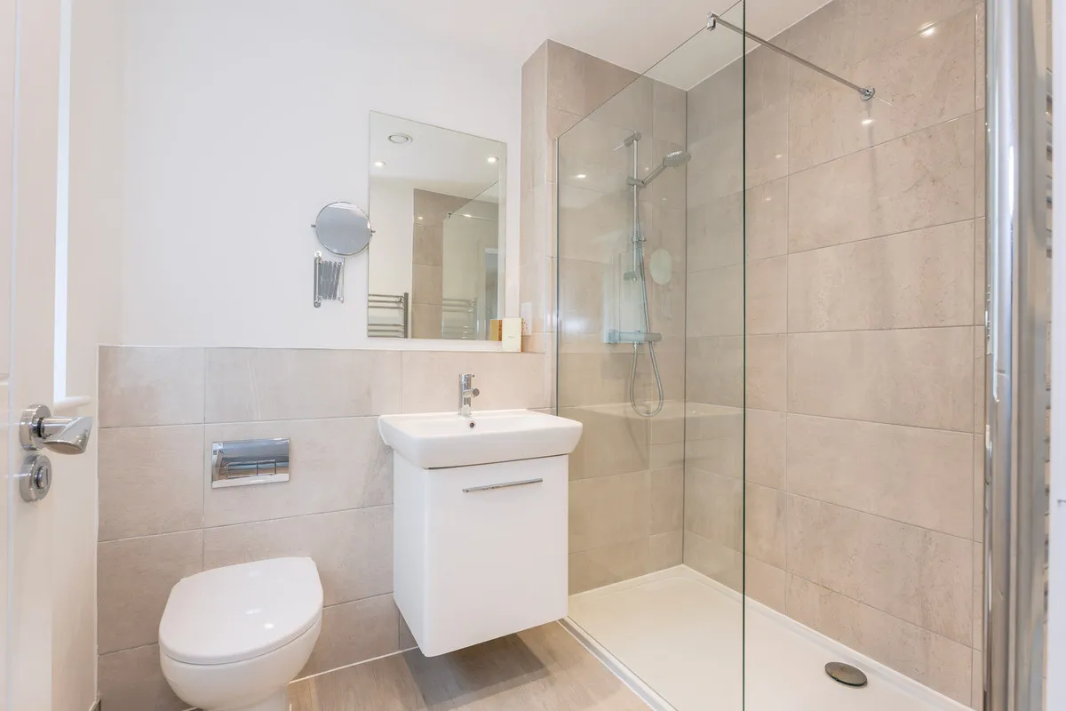 Sycamore Road, Cranleigh, GU6, photo 20