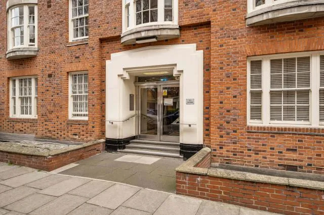 Queensway, London, W2, photo 14