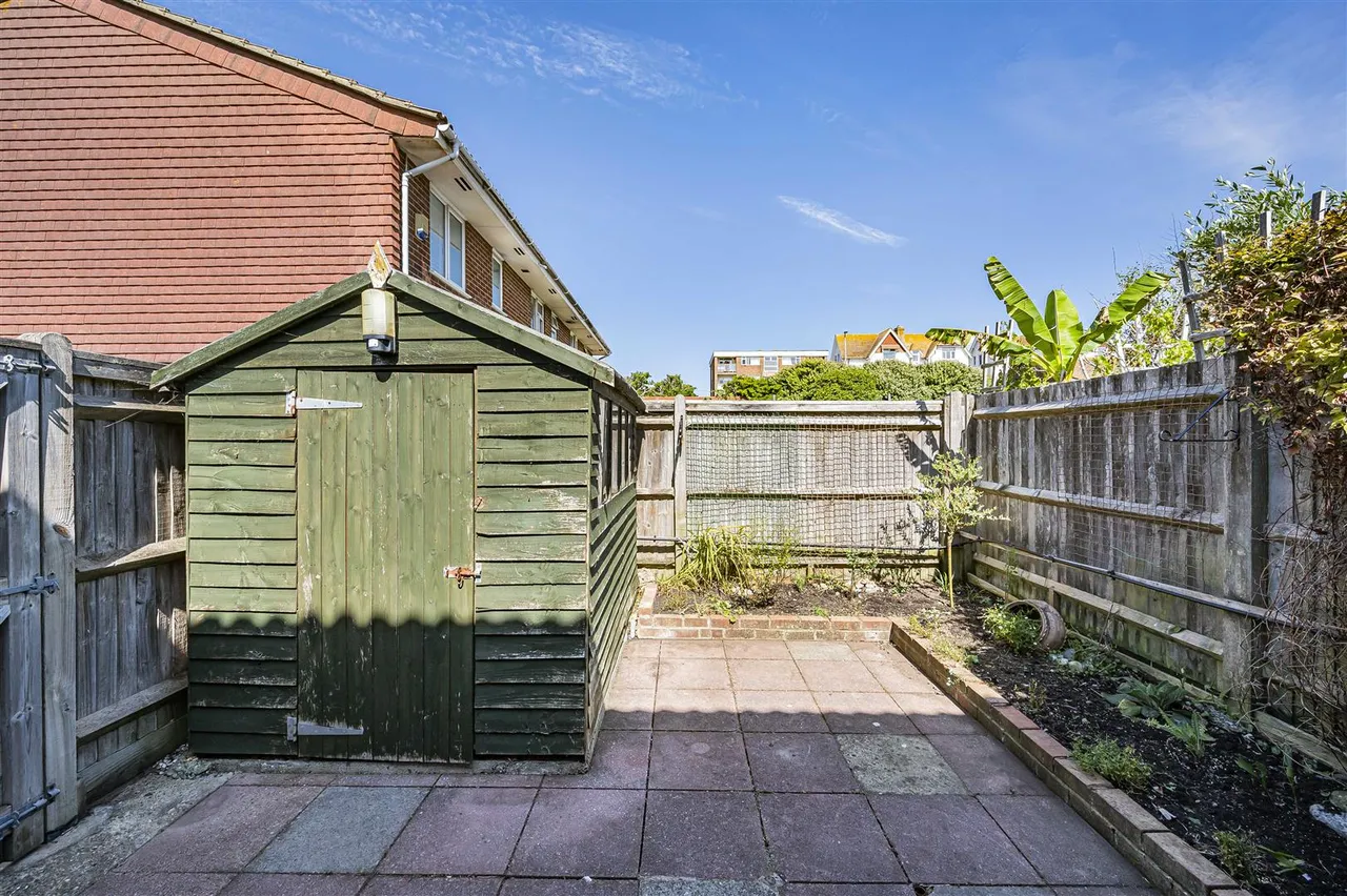St. Crispians, Seaford, photo 16
