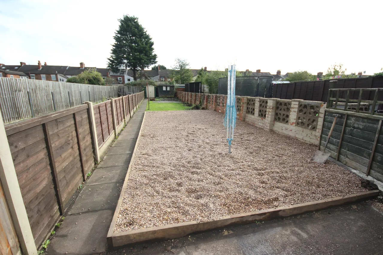 Shobnall Street, Burton upon Trent, DE14, photo 8