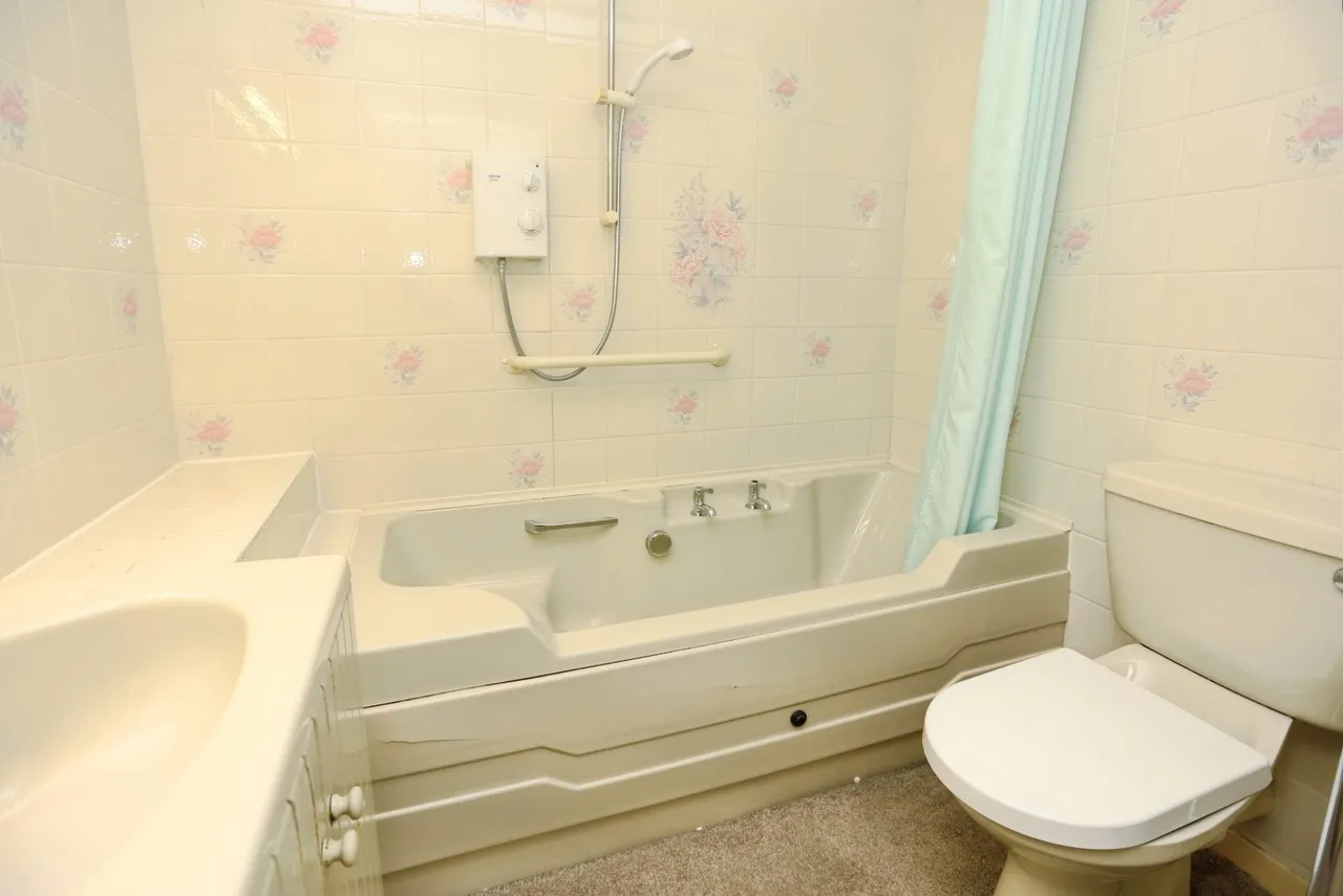 Derby Road, Heaton Moor, SK4, photo 8